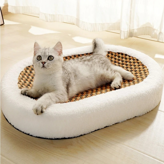 Plush Cat Bed with Built-In Scratching Surface