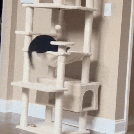 Chic Cat Haven: Stylish Cat Tower with Scratching Posts & Cozy Retreats