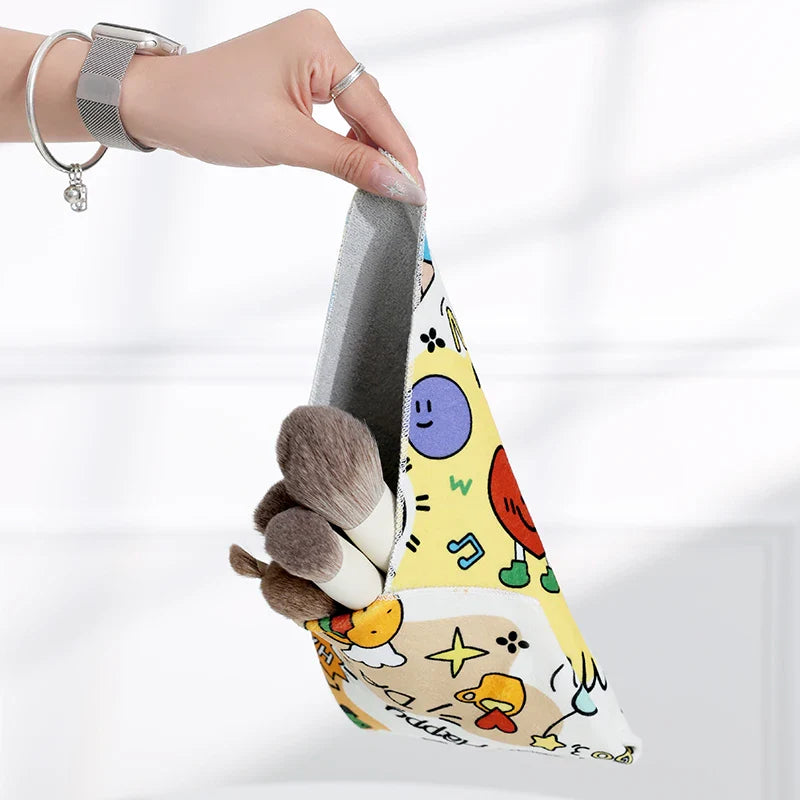 Chic Pet Pouch - Versatile Organizer for Makeup and Lenses