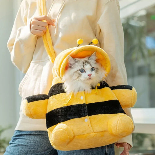 Charming Cat Travel Bag - Cozy Carrier for Cold Days