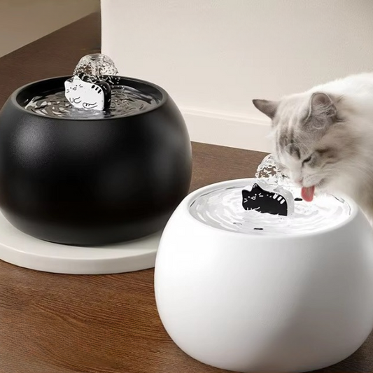 Ceramic Cat Fountain with Cute Kitty Detail